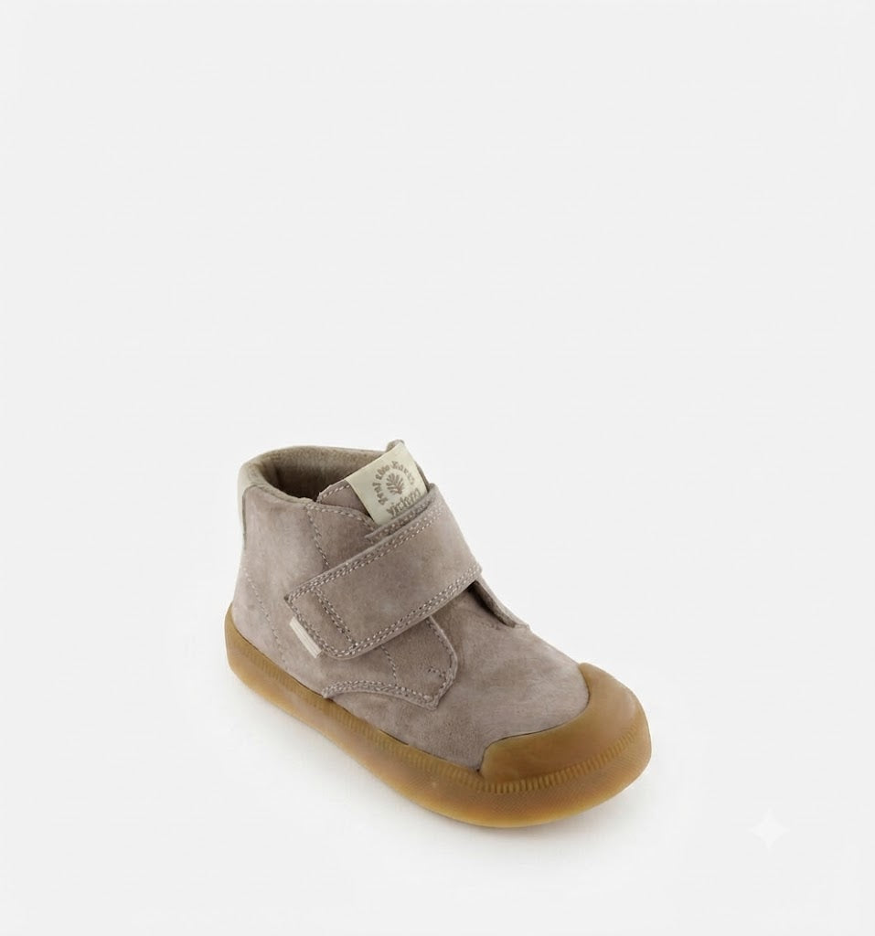 Botines barefoot para niño con suela caramelo