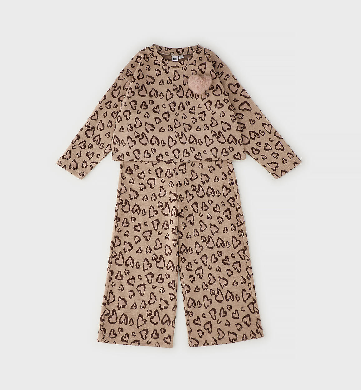 Conjunto punto estampado corazones