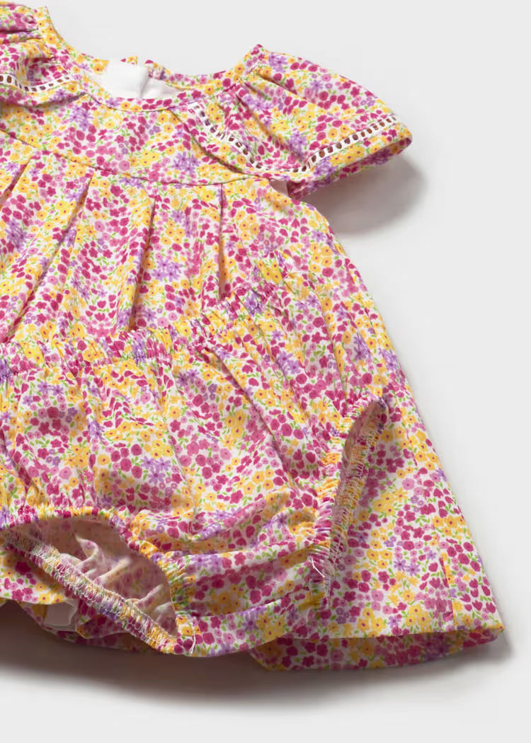 Vestido estampado con cubrepañal bebé